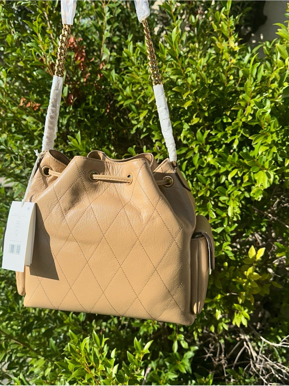 Tory Burch Quilted Leather Drawstring Bag with Gold Chain in Pecan - Picture 4 of 6